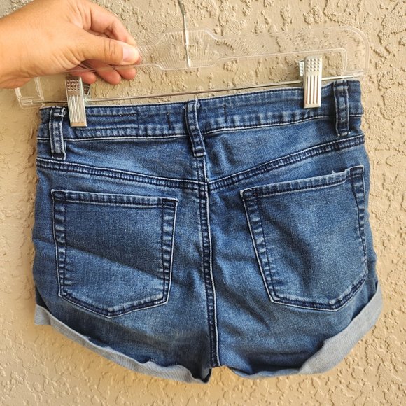 Bellhead Denim Co Stretchy Short (size 26) - Picture 2 of 4